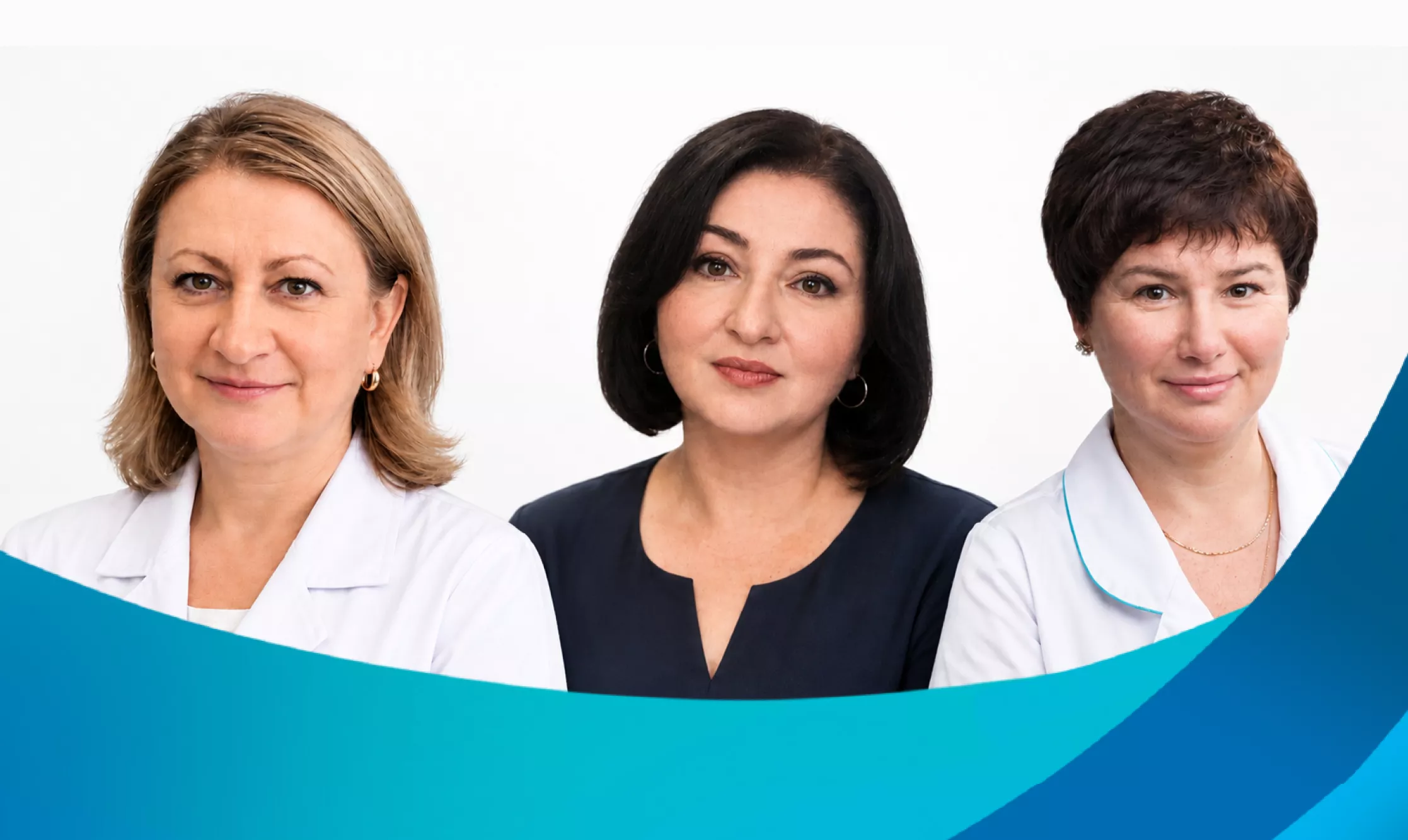 Детские специалисты в медицинском центре.
